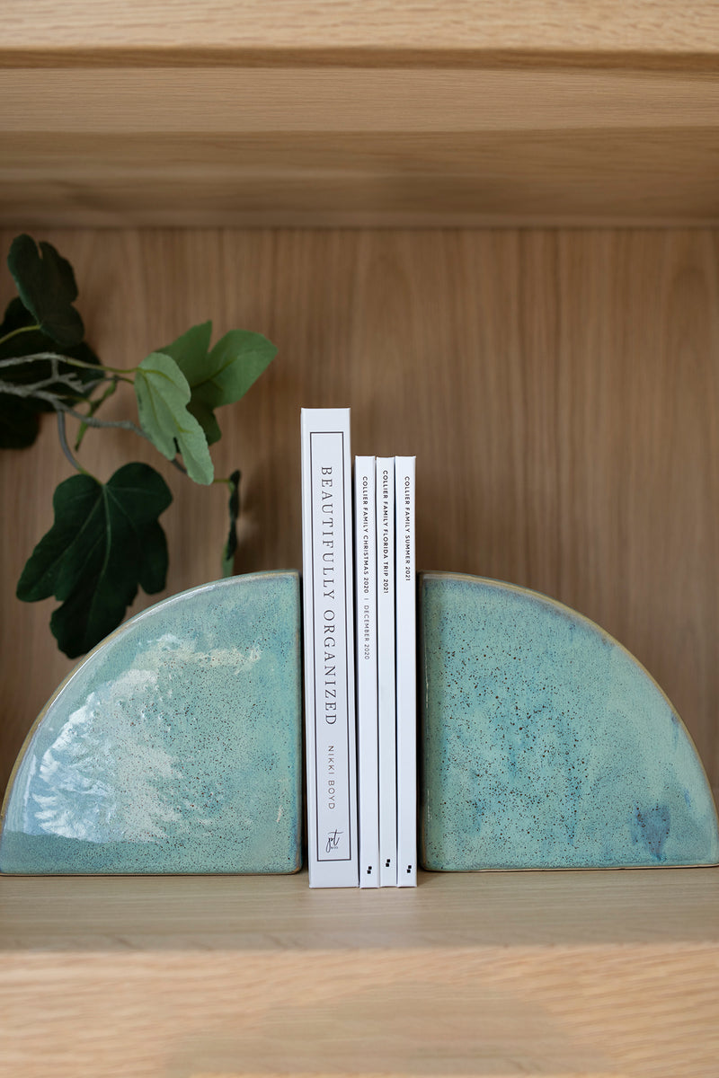 ISLE BOOKENDS SET