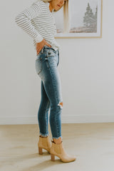 jeans, jeans outfit, ripped jeans, boutiques near me, womens fashion, online boutique, womens clothing, trendy