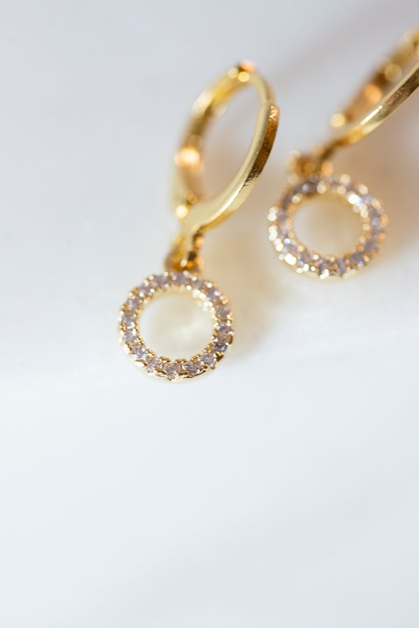 Myla Dainty 0-Ring Huggie Earrings